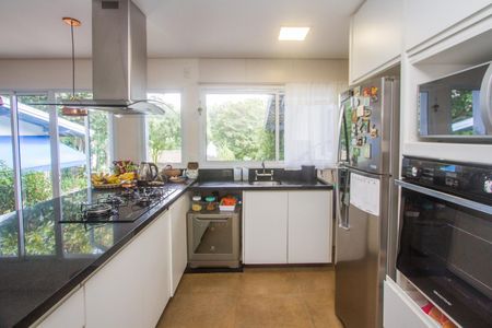 Casa para alugar com 1000m², 4 quartos e 5 vagasCozinha