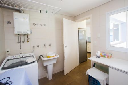 Casa para alugar com 1000m², 4 quartos e 5 vagasÁrea de Serviço