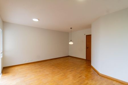 Apartamento à venda com 75m², 2 quartos e 2 vagasSala