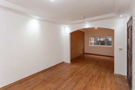 Casa para alugar com 200m², 3 quartos e 2 vagasSala
