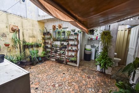 Casa à venda com 127m², 3 quartos e 1 vaga Casa à venda com 127m², 3 quartos e 1 vagaQuintal