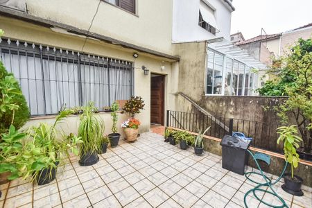 Casa à venda com 127m², 3 quartos e 1 vaga Casa à venda com 127m², 3 quartos e 1 vagaVaranda