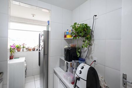 Apartamento à venda com 70m², 3 quartos e 2 vagas Apartamento à venda com 70m², 3 quartos e 2 vagasCozinha e Área de Serviço