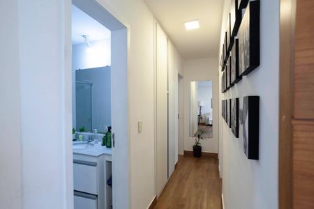 Apartamento à venda com 70m², 3 quartos e 2 vagas Apartamento à venda com 70m², 3 quartos e 2 vagasCorredor