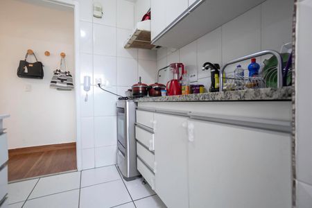 Apartamento à venda com 70m², 3 quartos e 2 vagas Apartamento à venda com 70m², 3 quartos e 2 vagasCozinha e Área de Serviço
