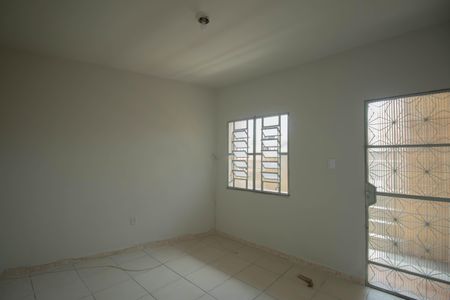 Sala 2 de casa para alugar com 2 quartos, 85m² em Santa Catarina, São Gonçalo