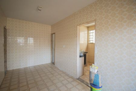 Casa para alugar com 85m², 2 quartos e 1 vaga Casa para alugar com 85m², 2 quartos e 1 vagaSala