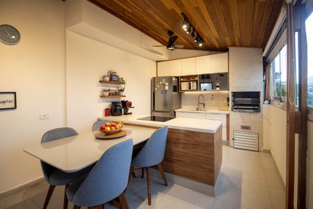 Apartamento à venda com 94m², 2 quartos e 1 vagaCozinha 