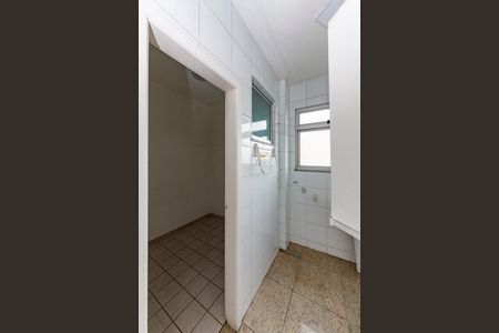 Apartamento à venda com 102m², 3 quartos e 2 vagas Apartamento à venda com 102m², 3 quartos e 2 vagasQuarto de Serviço