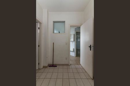 Apartamento à venda com 102m², 3 quartos e 2 vagas Apartamento à venda com 102m², 3 quartos e 2 vagasQuarto de Serviço