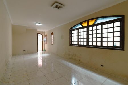 Casa para alugar com 158m², 5 quartos e 1 vaga Casa para alugar com 158m², 5 quartos e 1 vagaSala