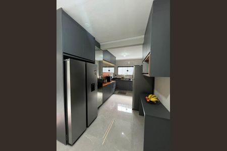 Casa para alugar com 300m², 4 quartos e 3 vagasCozinha