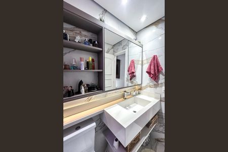 Apartamento à venda com 123m², 4 quartos e 2 vagasBanheiro da Suíte