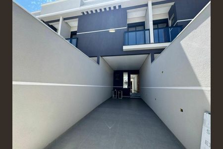 Casa à venda com 135m², 3 quartos e 2 vagas