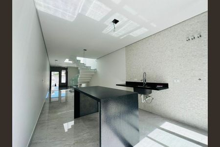 Casa à venda com 135m², 3 quartos e 2 vagas