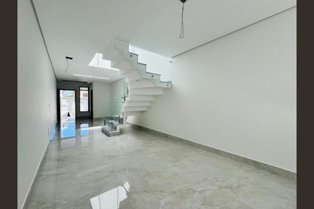 Casa à venda com 3 quartos, 135m² em Campo Grande, São Paulo