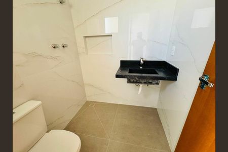 Casa à venda com 135m², 3 quartos e 2 vagas