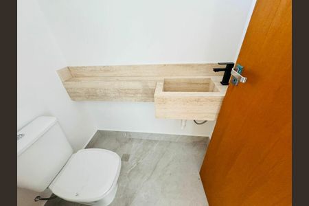 Casa à venda com 135m², 3 quartos e 2 vagas