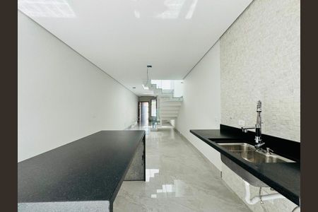 Casa à venda com 135m², 3 quartos e 2 vagas