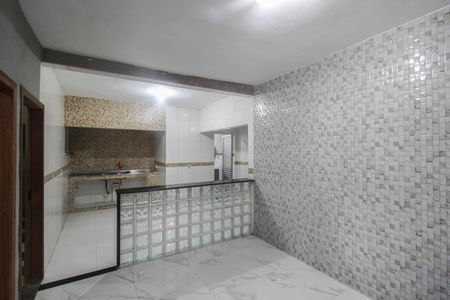 Sala de casa para alugar com 2 quartos, 70m² em Jardim Iguaçu, Nova Iguaçu