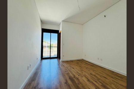 Casa à venda com 3 quartos, 135m² em Campo Grande, São Paulo