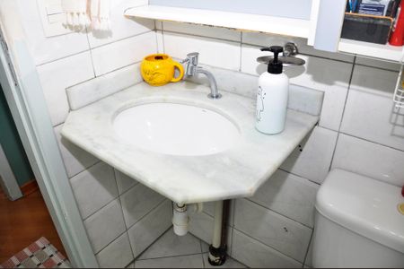 Apartamento à venda com 65m², 3 quartos e 1 vagaDetalhe - Banheiro Social