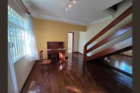 Casa à venda com 4 quartos, 170m² em Butantã, São Paulo