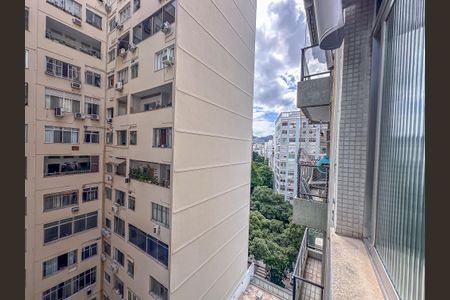 Apartamento para alugar com 76m², 1 quarto e 1 vaga