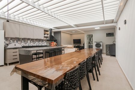 Casa à venda com 149m², 3 quartos e 2 vagasQuintal