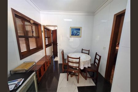 Casa à venda com 4 quartos, 350m² em City América, São Paulo