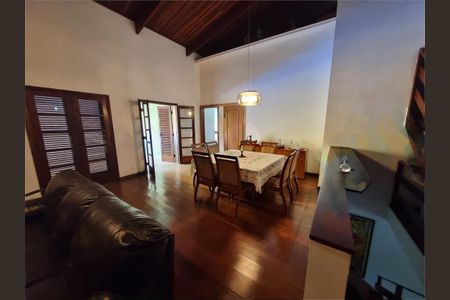 Casa à venda com 4 quartos, 350m² em City América, São Paulo