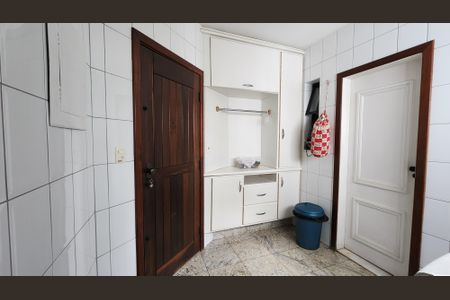 Apartamento para alugar com 186m², 4 quartos e 3 vagasÁrea de Serviço - quarto
