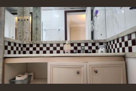 Apartamento para alugar com 186m², 4 quartos e 3 vagasBanheiro Suíte quarto 3