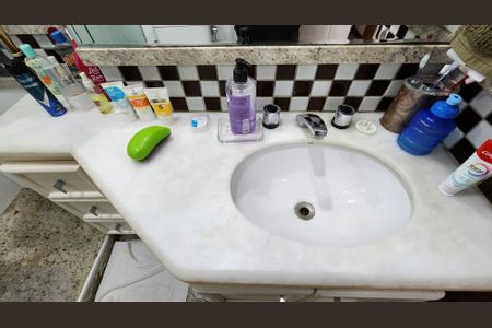 Apartamento para alugar com 186m², 4 quartos e 3 vagasBanheiro Social 