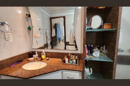 Apartamento para alugar com 186m², 4 quartos e 3 vagasBanheiro Suíte quarto 4