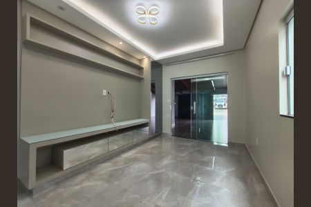 Sala  de casa para alugar com 4 quartos, 200m² em Granada, Uberlândia