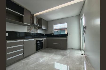 Cozinha de casa para alugar com 4 quartos, 200m² em Granada, Uberlândia