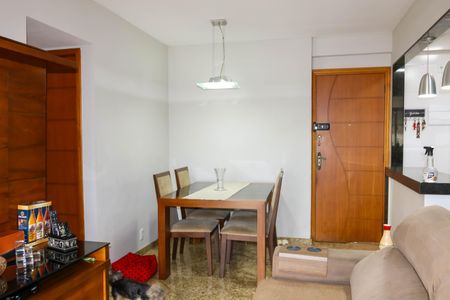 Apartamento à venda com 68m², 3 quartos e 1 vaga Apartamento à venda com 68m², 3 quartos e 1 vagaSala