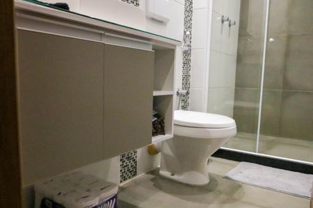 Apartamento à venda com 68m², 3 quartos e 1 vaga Apartamento à venda com 68m², 3 quartos e 1 vagaBanheiro Social
