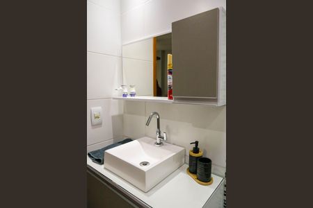 Apartamento à venda com 68m², 3 quartos e 1 vaga Apartamento à venda com 68m², 3 quartos e 1 vagaBanheiro Social