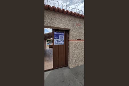 Casa à venda com 303m², 3 quartos e 2 vagasPlaquinha instalada