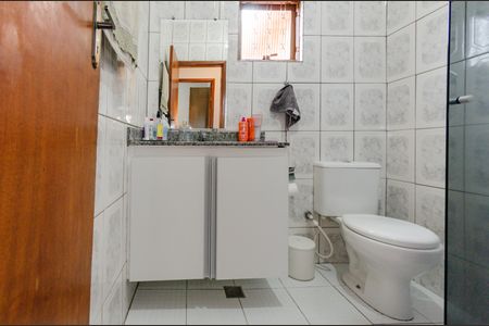 Casa à venda com 303m², 3 quartos e 2 vagasBanheiro