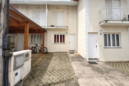 Casa de condomínio para alugar com 93m², 2 quartos e 1 vagaFachada