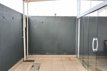 Casa de condomínio para alugar com 93m², 2 quartos e 1 vagaÁrea de Serviço