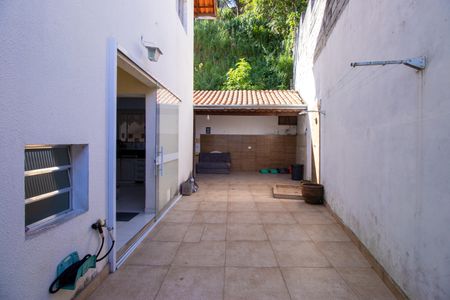 Casa para alugar com 70m², 2 quartos e 1 vagaQuintal 