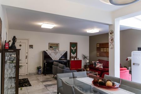 Sala de apartamento à venda com 3 quartos, 150m² em Coracao de Jesus, Belo Horizonte