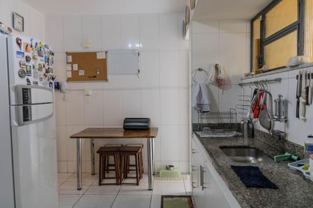 Apartamento à venda com 150m², 3 quartos e 2 vagasCozinha