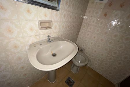 Casa para alugar com 110m², 1 quarto e sem vaga Casa para alugar com 110m², 1 quarto e sem vagaBanheiro