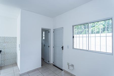 Sala de casa para alugar com 1 quarto, 60m² em Vila Mangalot, São Paulo