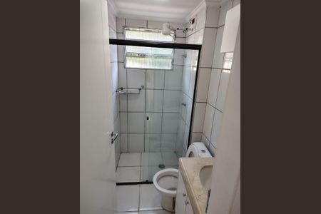 Banheiro de apartamento para alugar com 2 quartos, 58m² em Parque Sao Vicente, Santo André